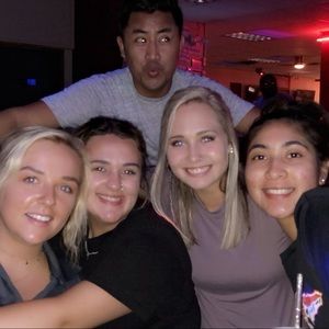 Meet your Posher, Cam